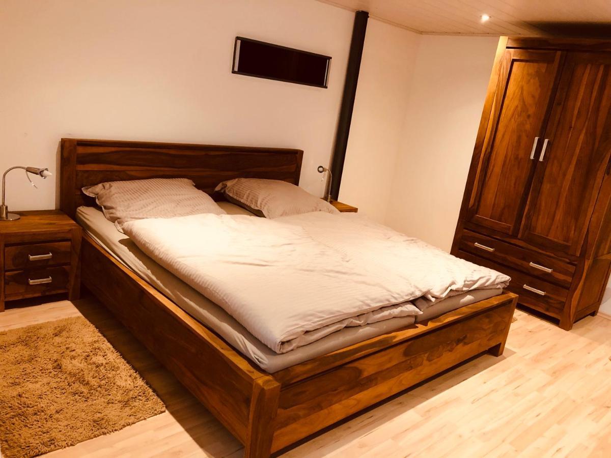 Ferienwohnung Loft mit 2 Schlafzimmern und E- Ladestation Fürth Exterior foto